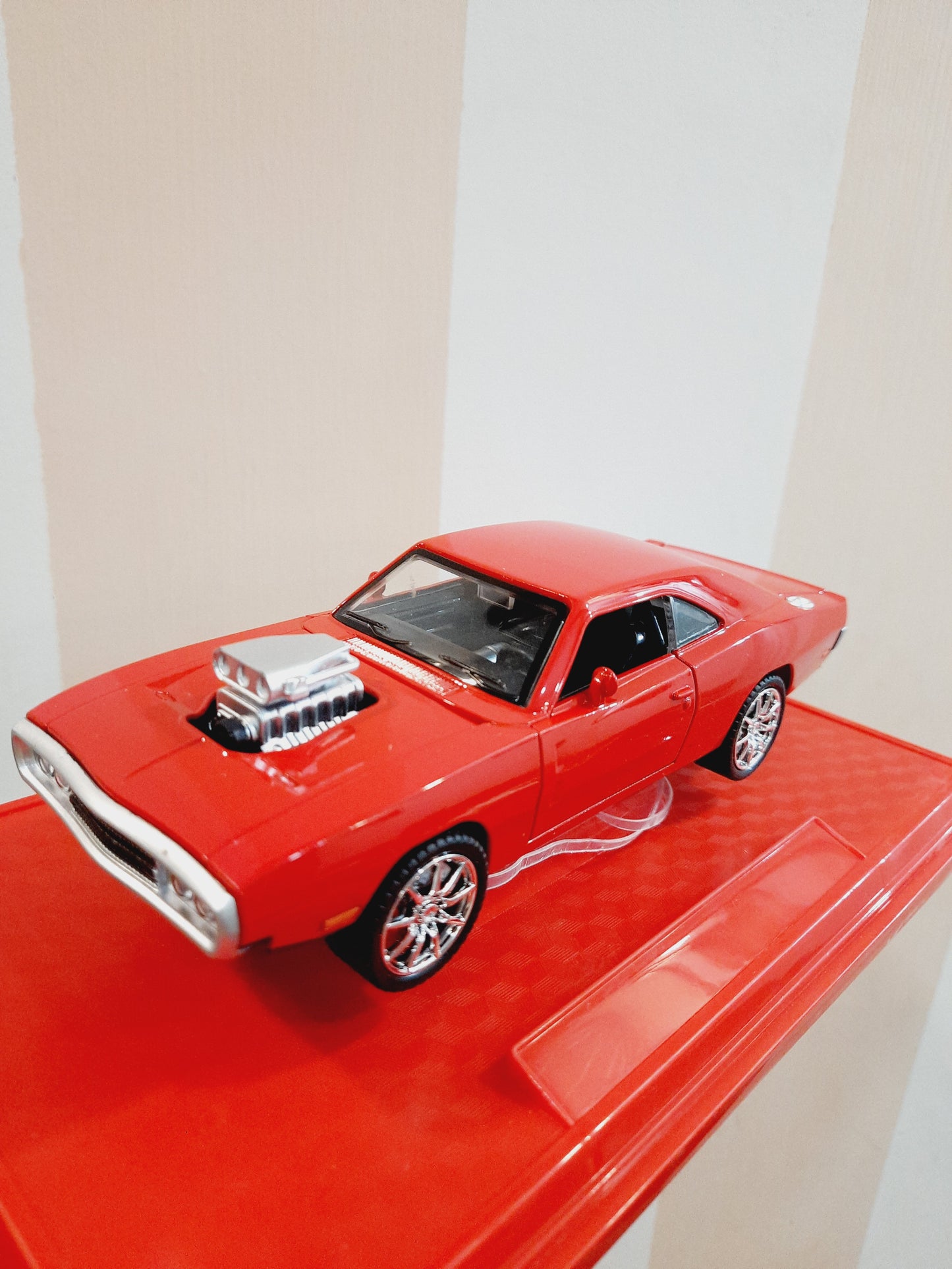 Dodge Charger 1:24 Diecast Scale Model