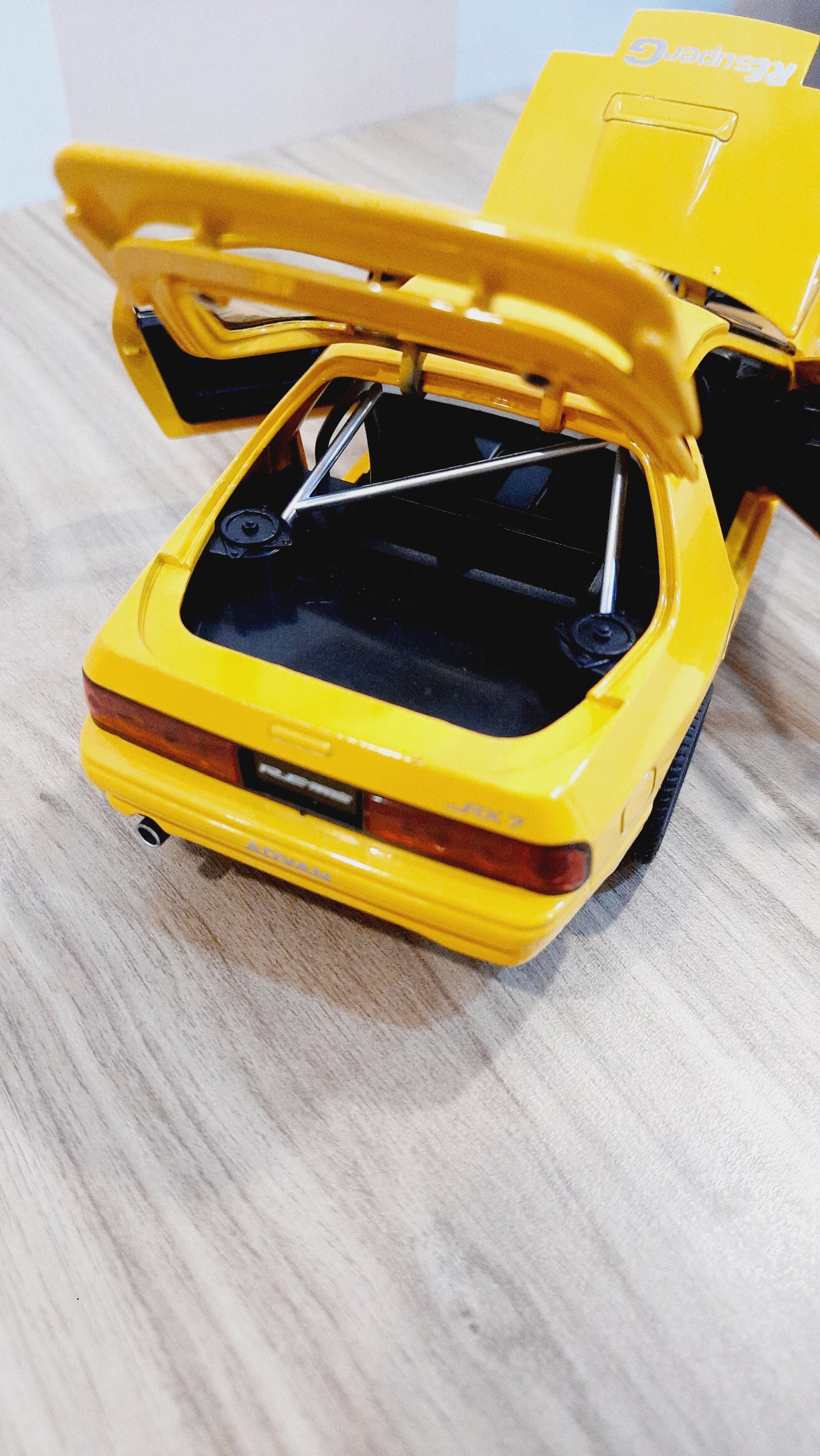 Mazda Rx7 Diecast Scale Model 1:24