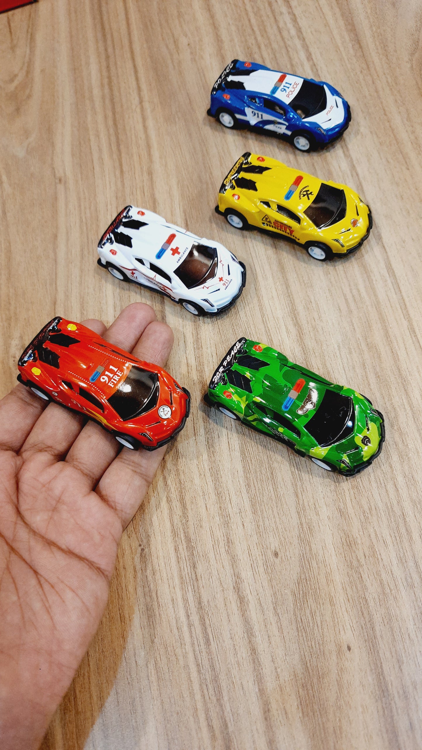 Lamborghini Emergency Themed Diecast Metal Car (random colour)
