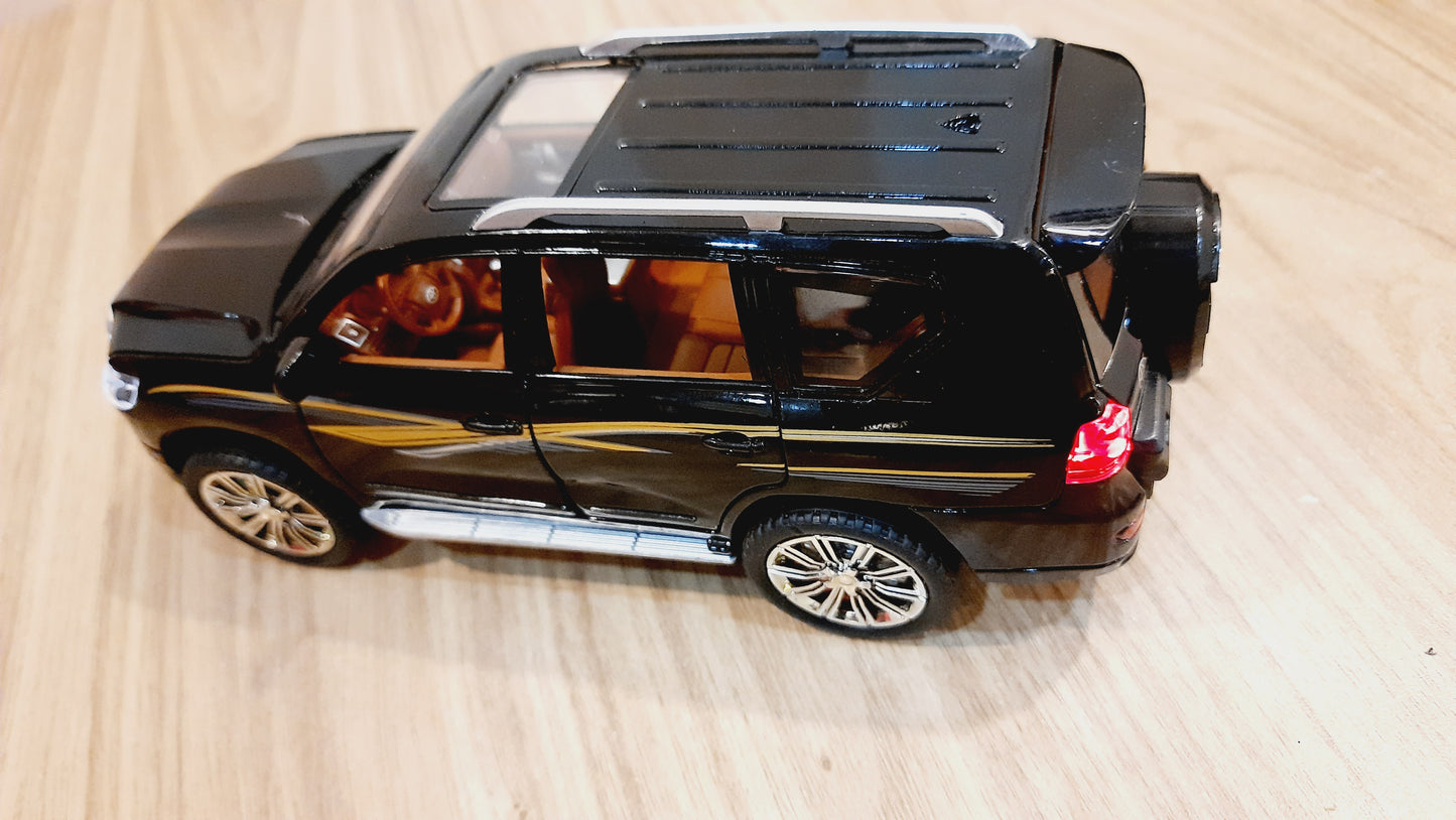 Toyota Prado 1:24 Diecast Scale Model