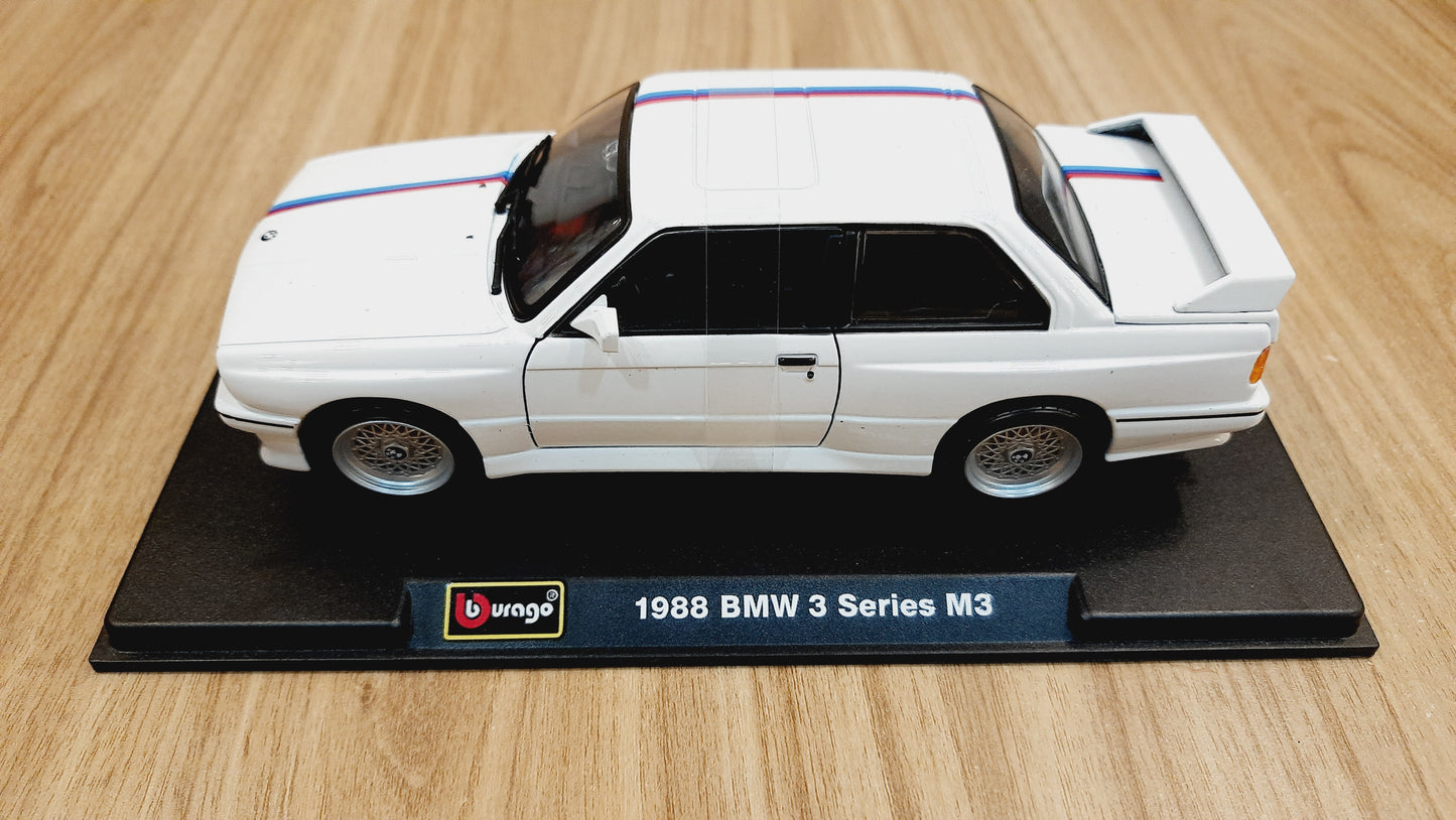 Bburago 1988 BMW 3 Series M3 Diecast Scale Model 1:24
