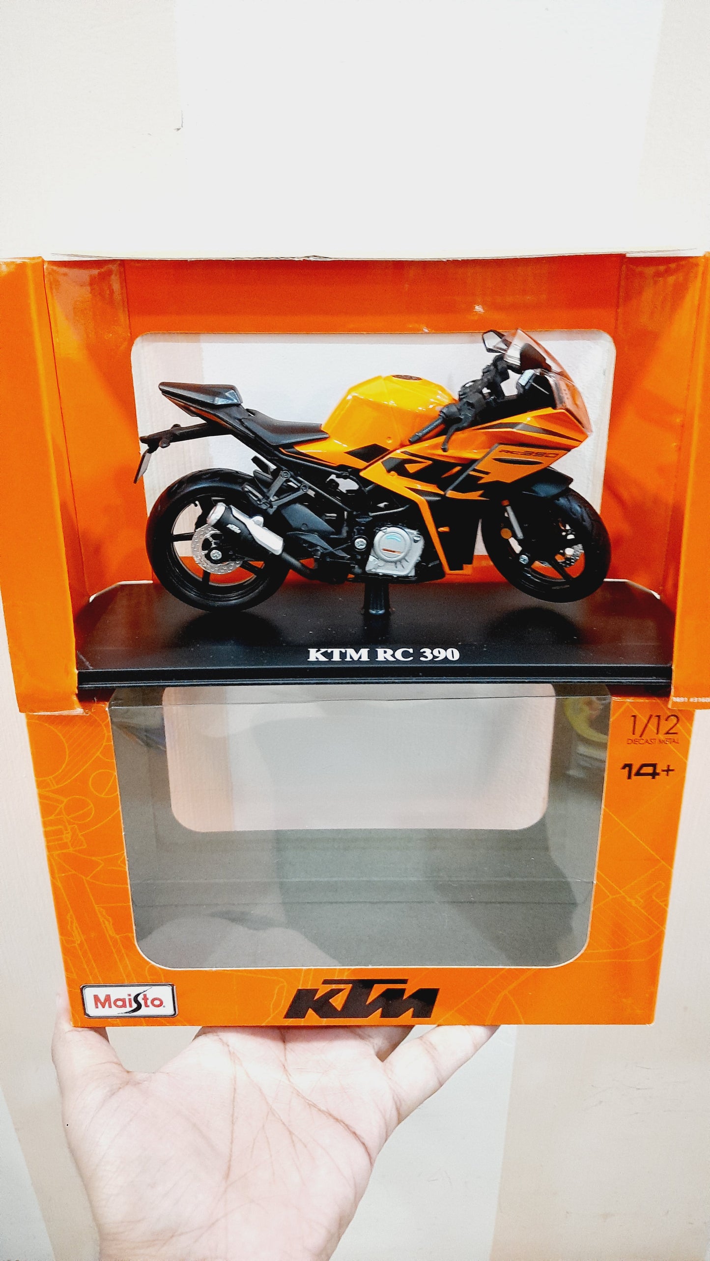 Maisto KTM RC 390 Diecast Scale Model 1:12 Bike