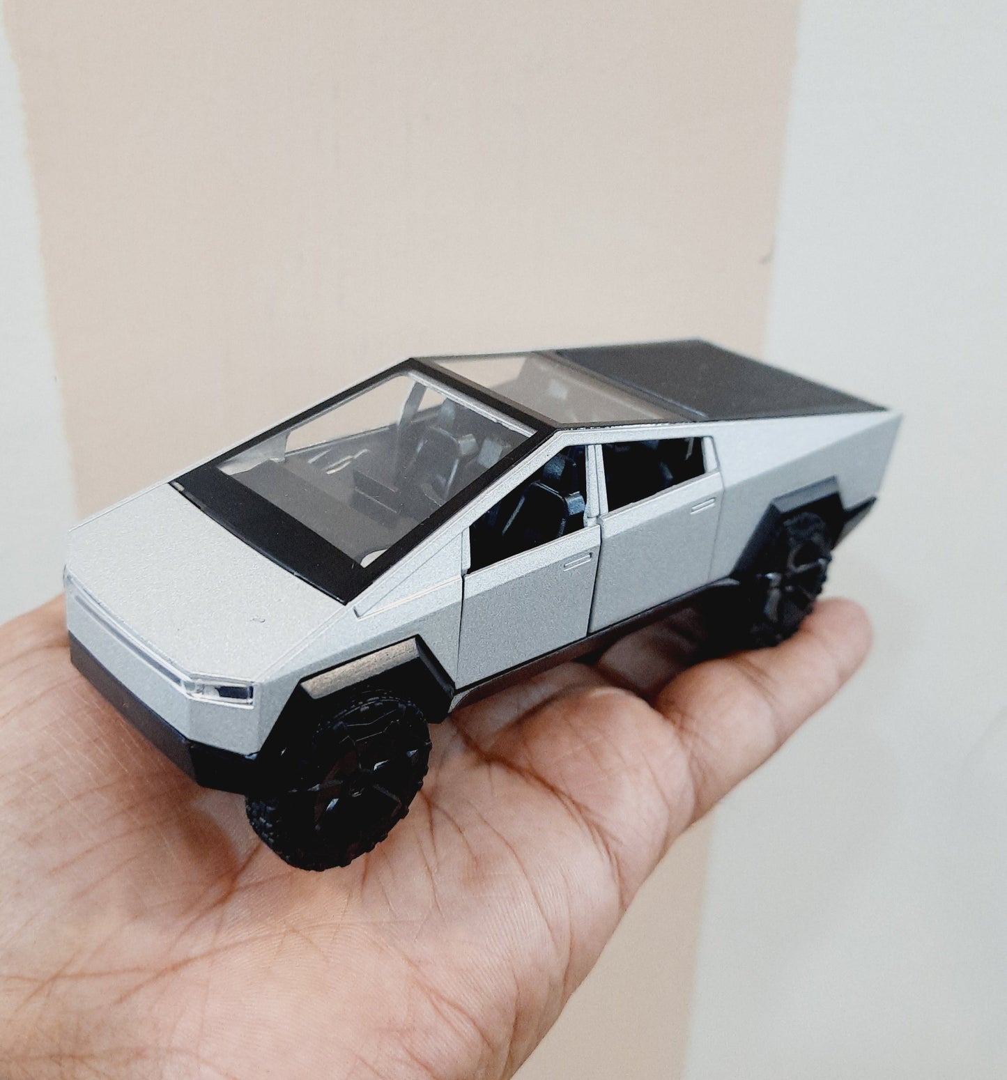 Tesla Diecast Scale Model Car 1:36