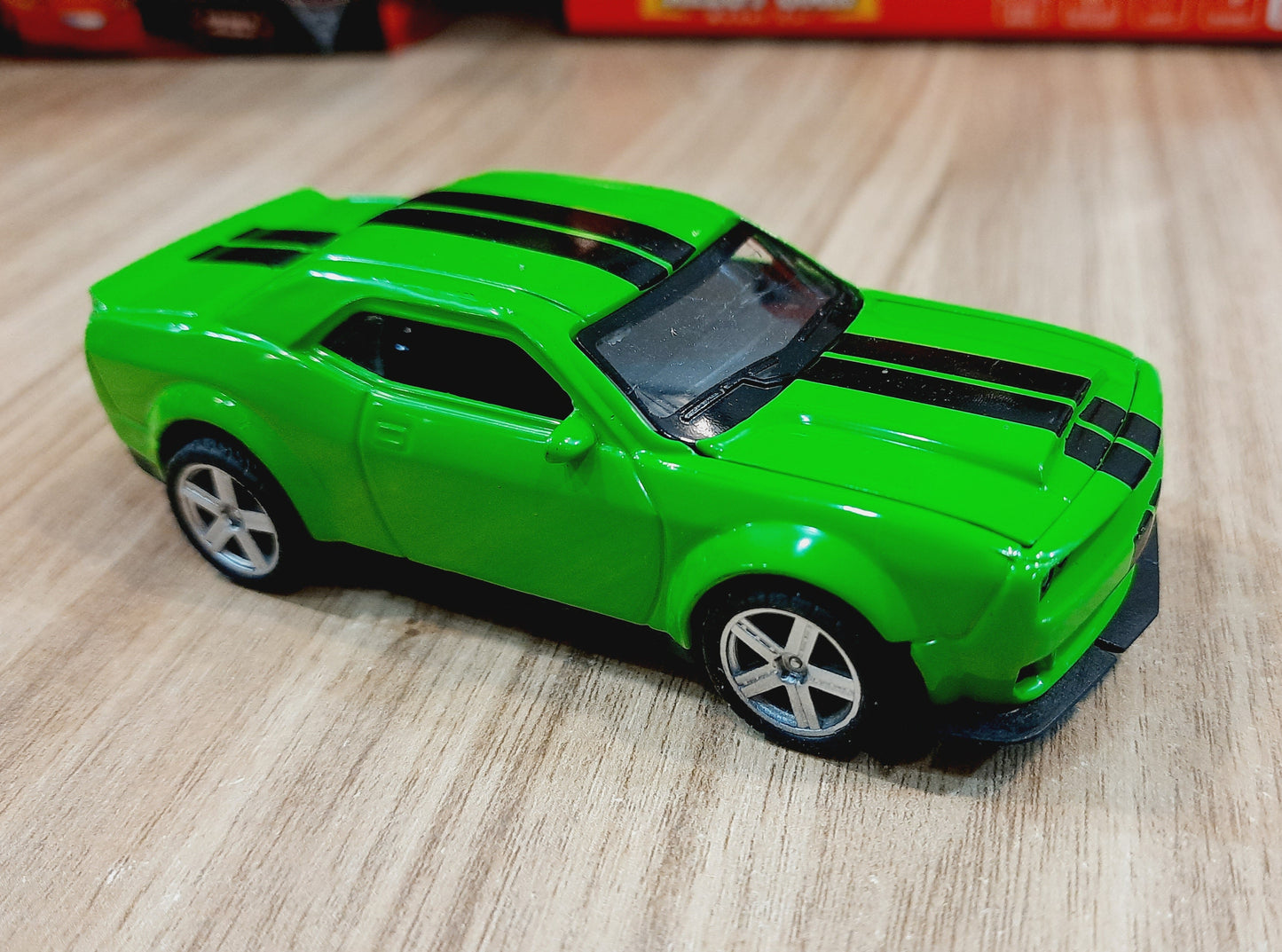 Diecast Scale Model Car 1:32