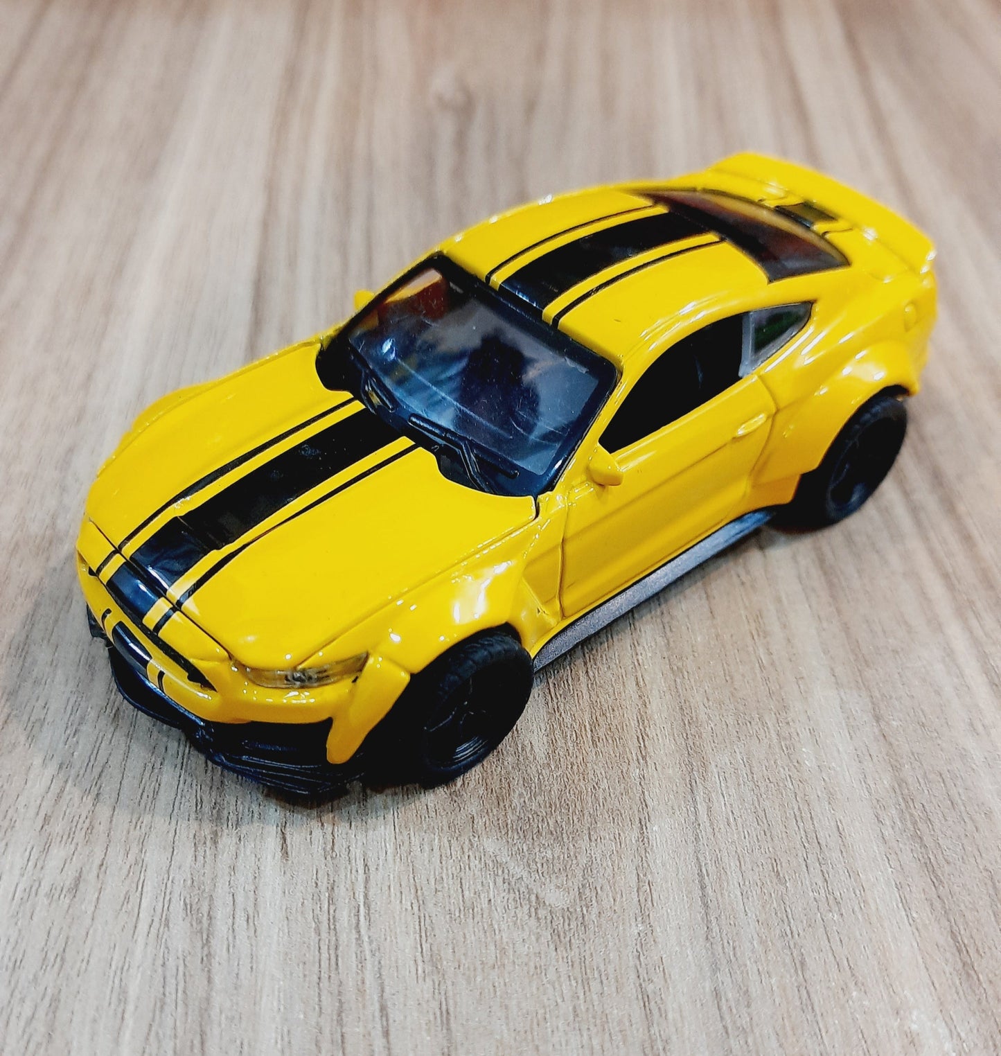 Diecast Scale Model Car 1:32