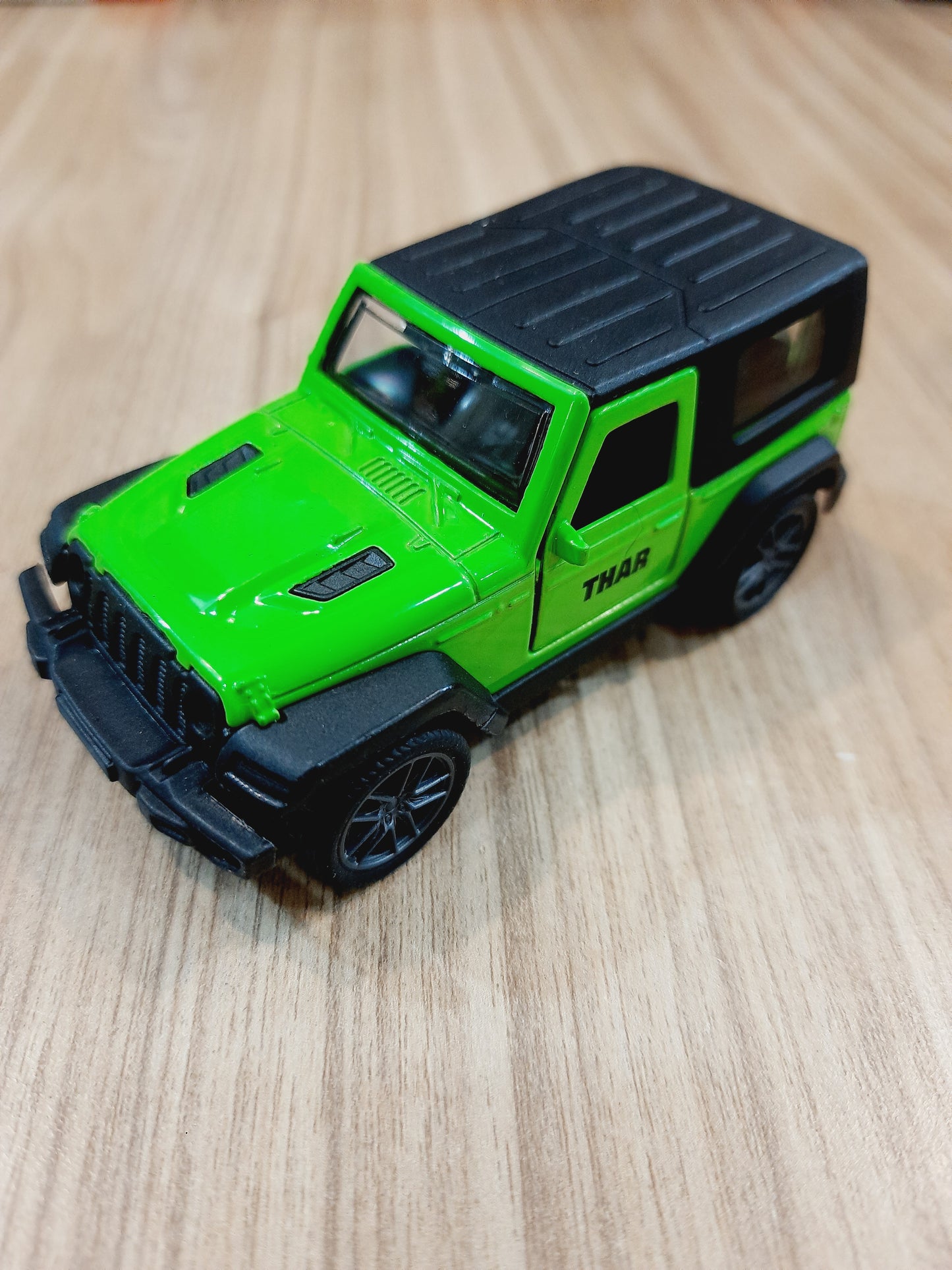 Thar Diecast Scale Model Car 1:36