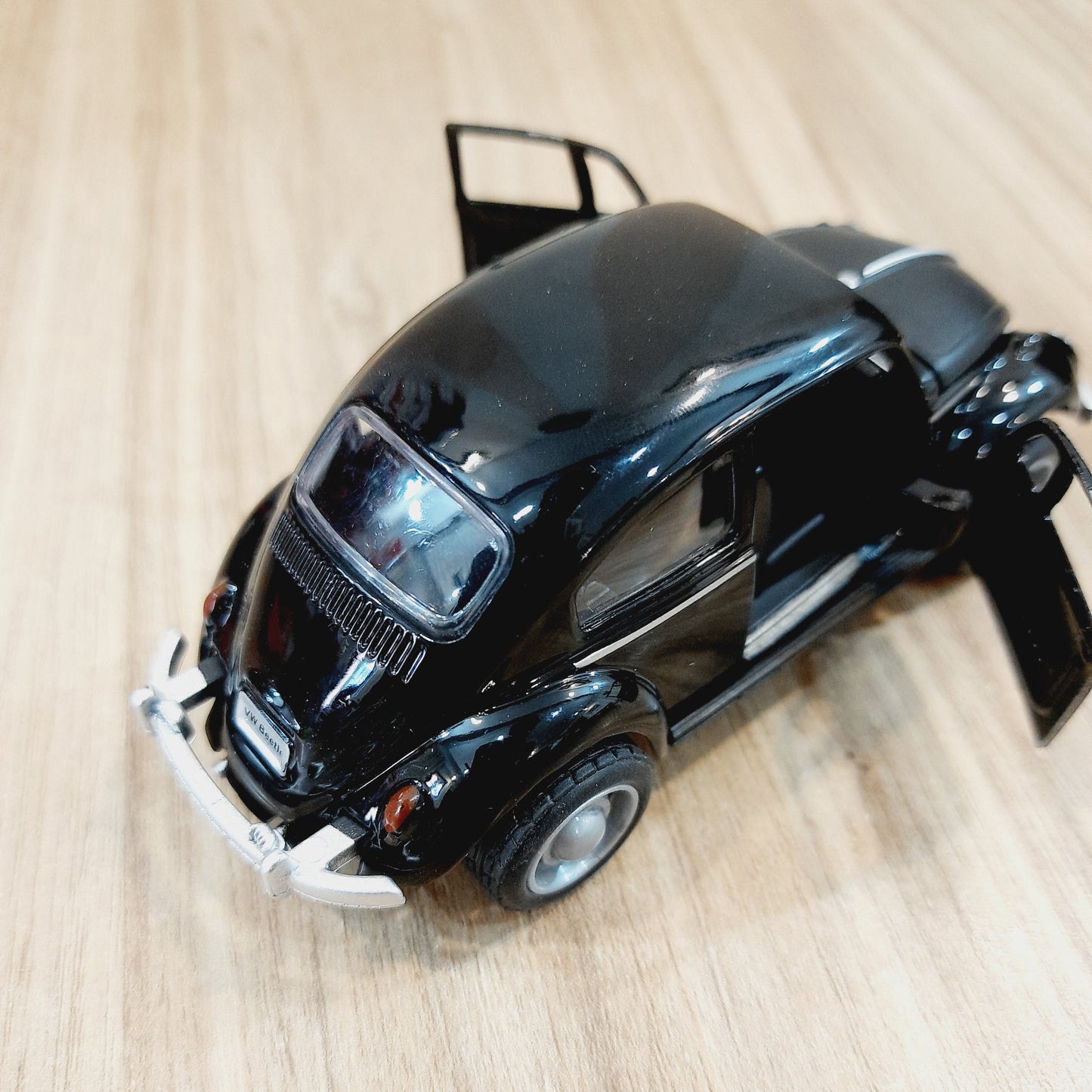 Beetle Diecast Scale Model Car 1:32