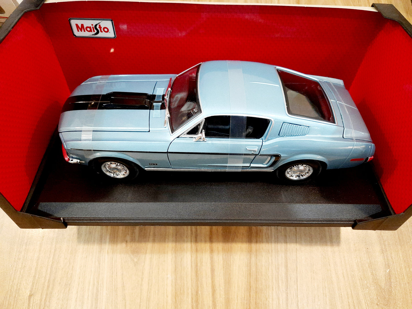Maisto 1968 Ford Mustang GT Cobra Jet Diecast Scale Model 1:18