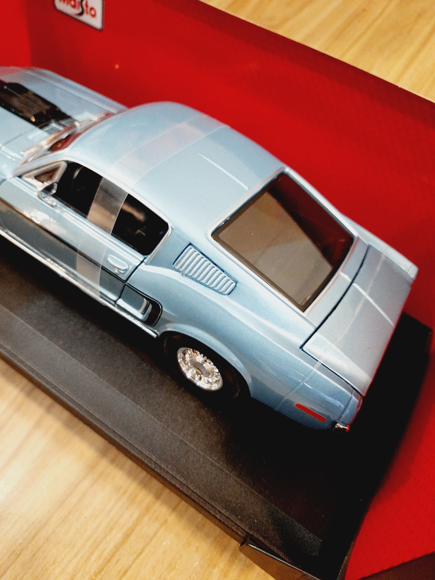 Maisto 1968 Ford Mustang GT Cobra Jet Diecast Scale Model 1:18