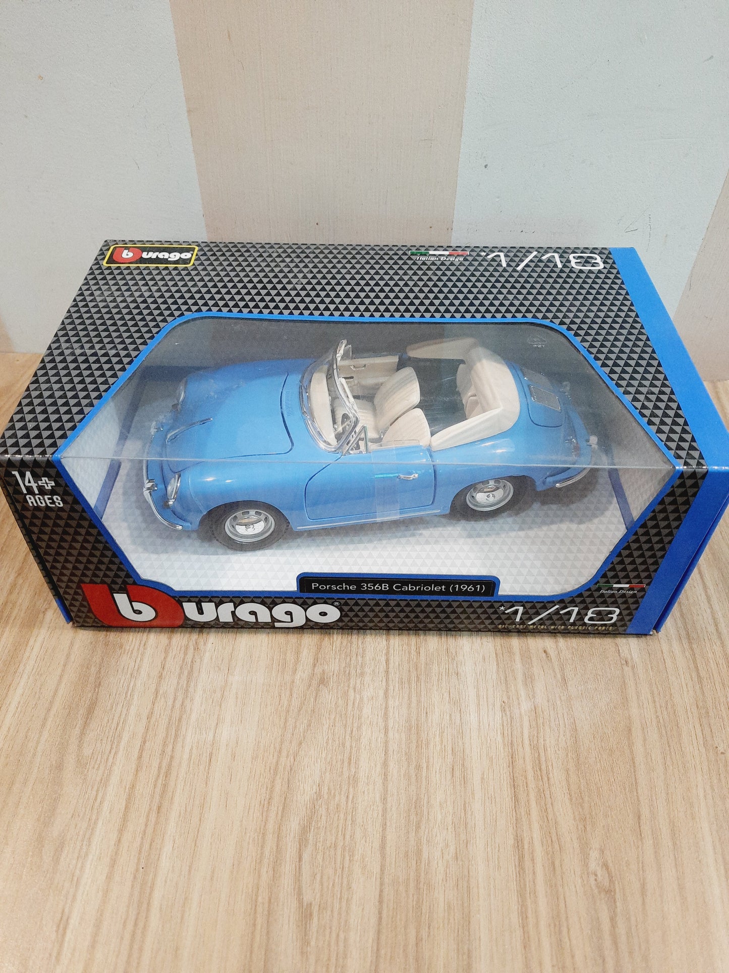 Bburago Porsche 356B Cabriolet (1961) Diecast Scale Model 1:18