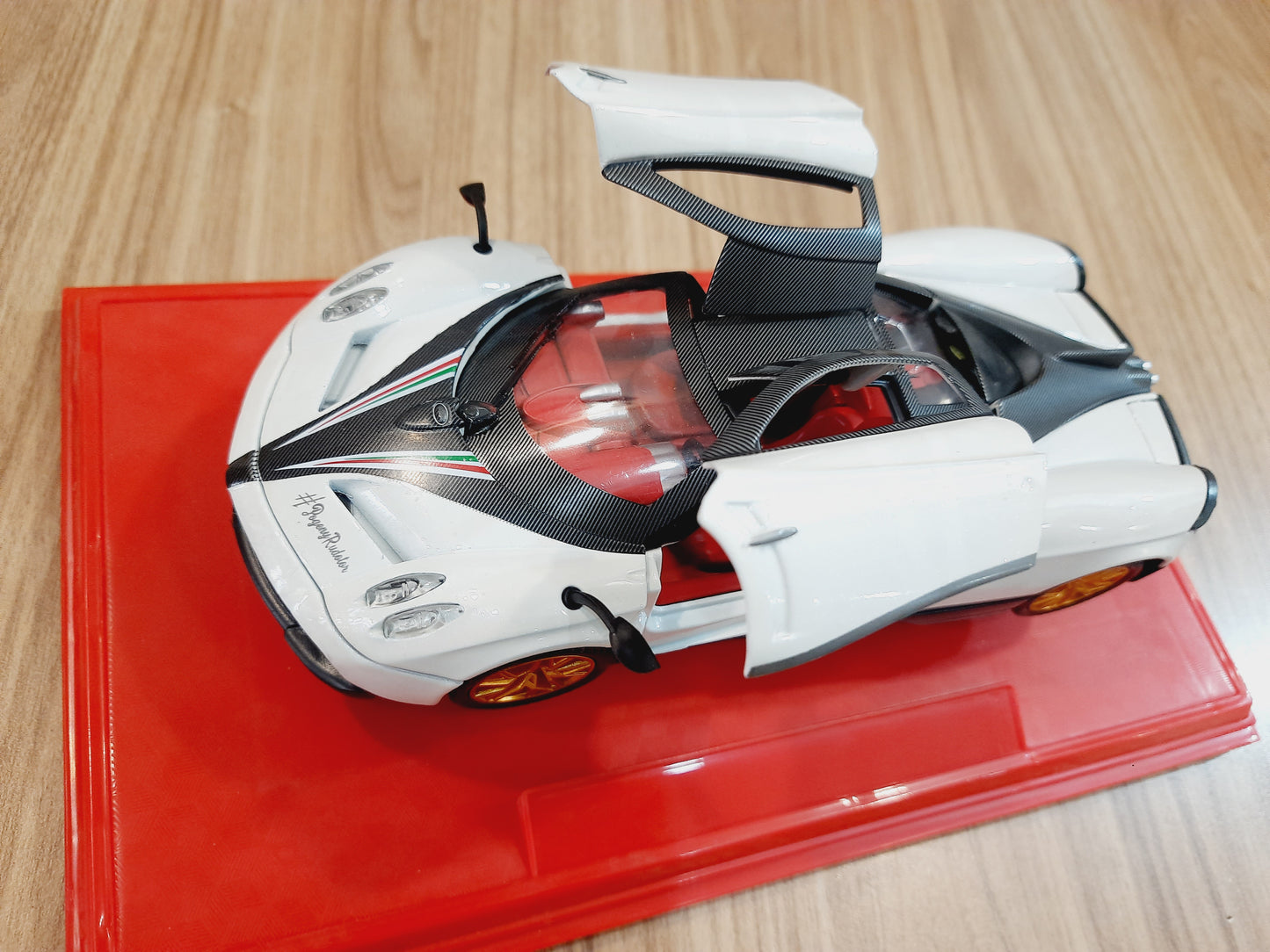 Pagani Huayra Purple Diecast Scale Model 1:24