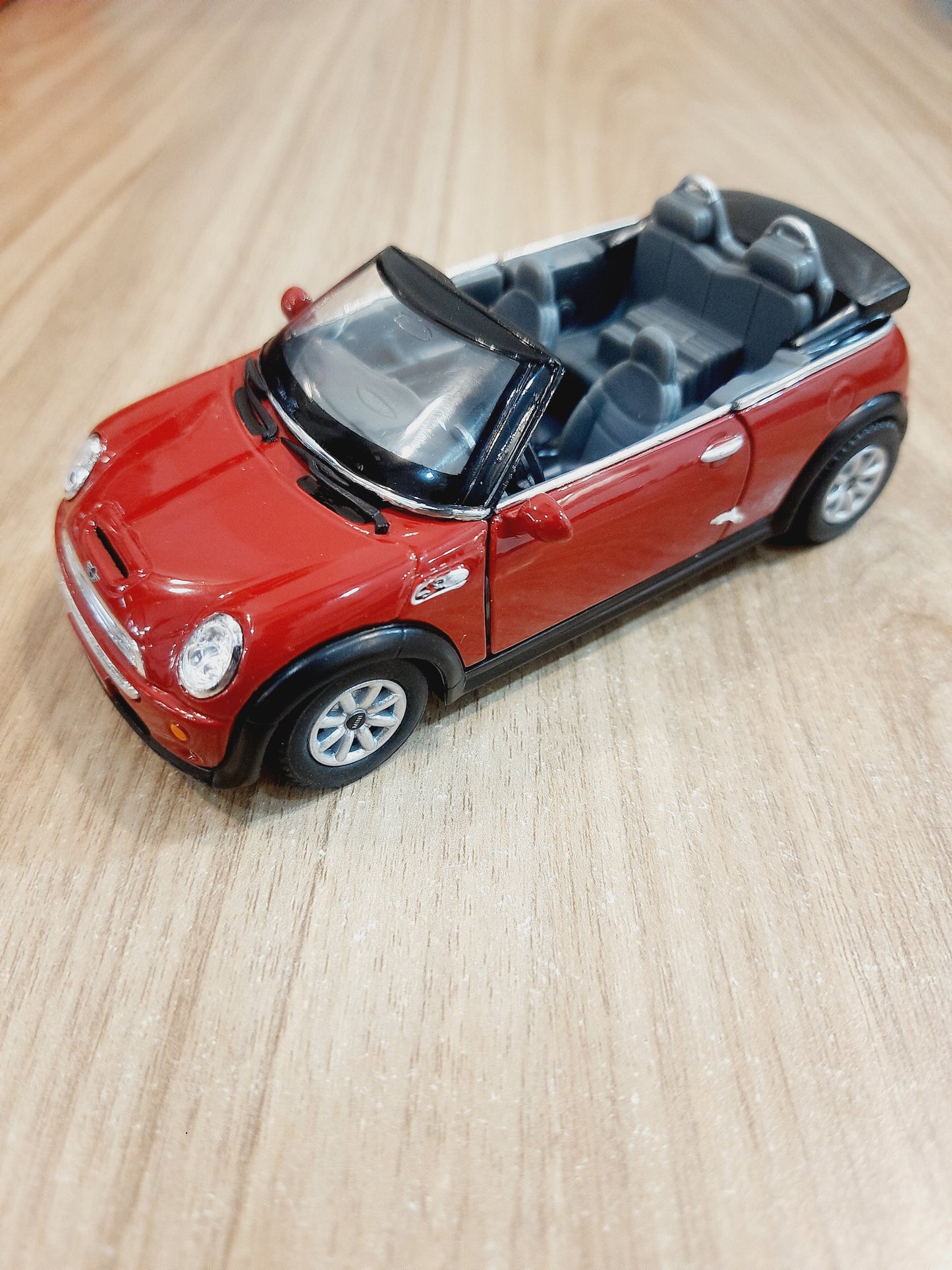 Kinsmart Mini Cooper S Convertible Diecast Scale Model 1:28