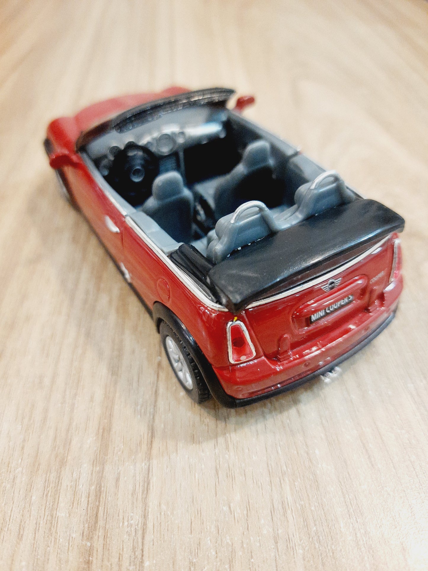 Kinsmart Mini Cooper S Convertible Diecast Scale Model 1:28