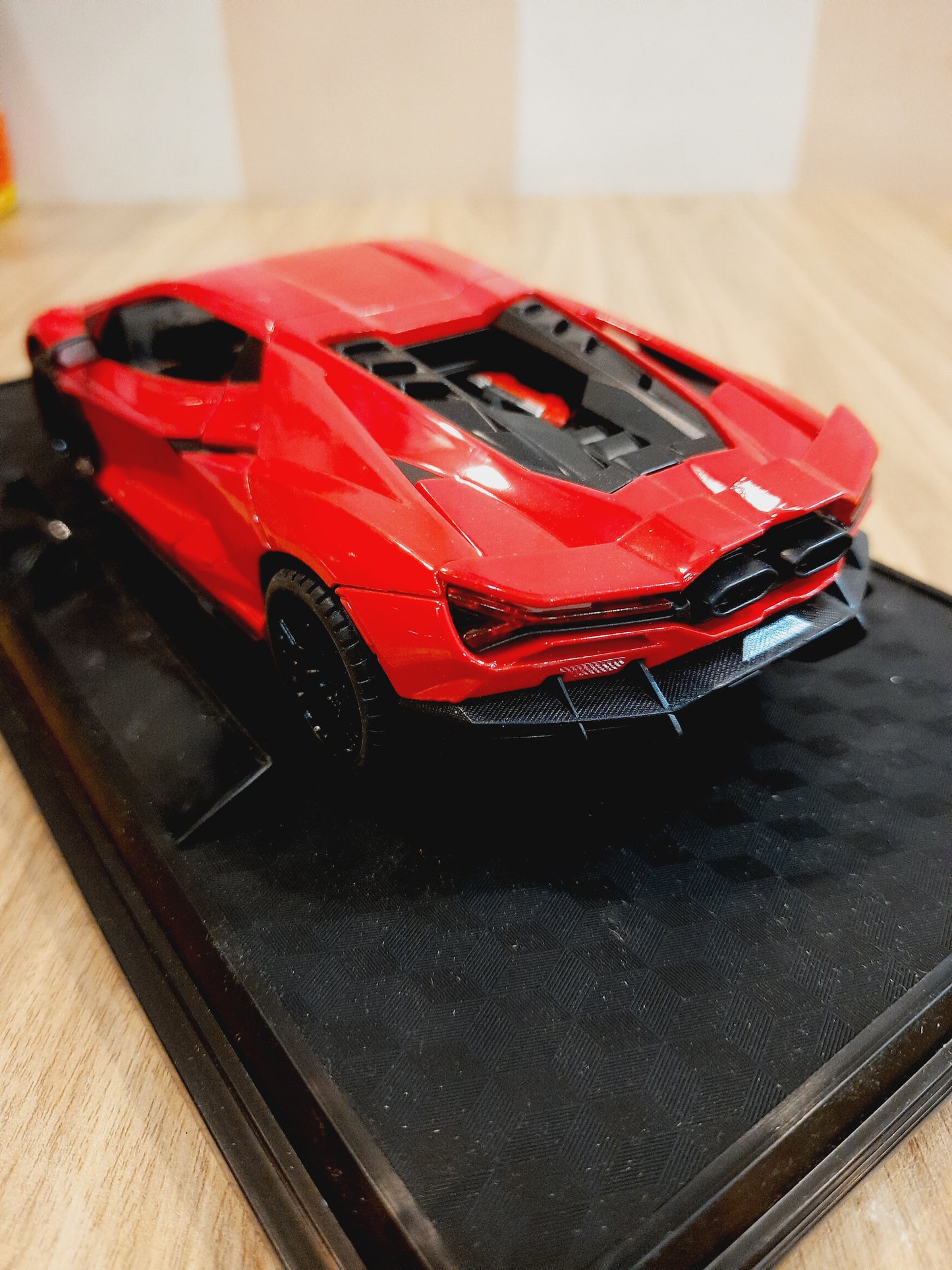 Lamborghini Revuelto 1:24 Diecast Scale Model