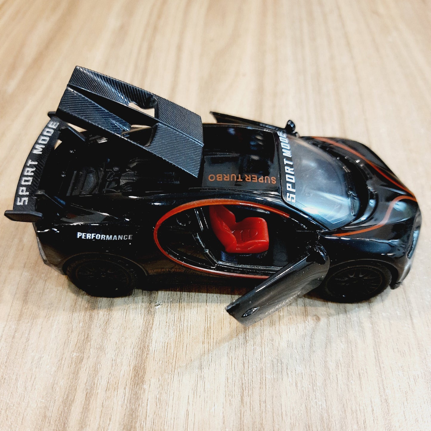 Bugatti Chiron Diecast Scale Model Car 1:32