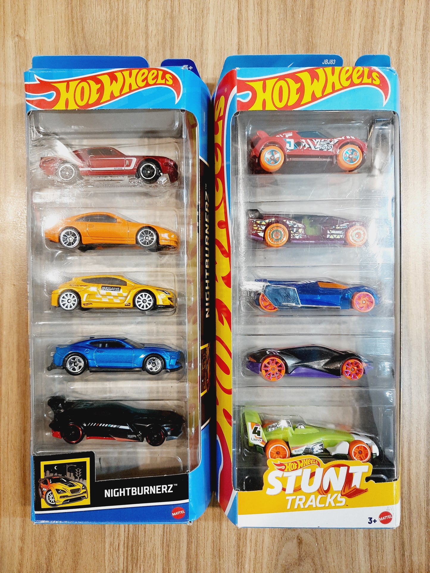 Hot Wheels Nightburnerz & Stunt Tracks(combo pack of 5)
