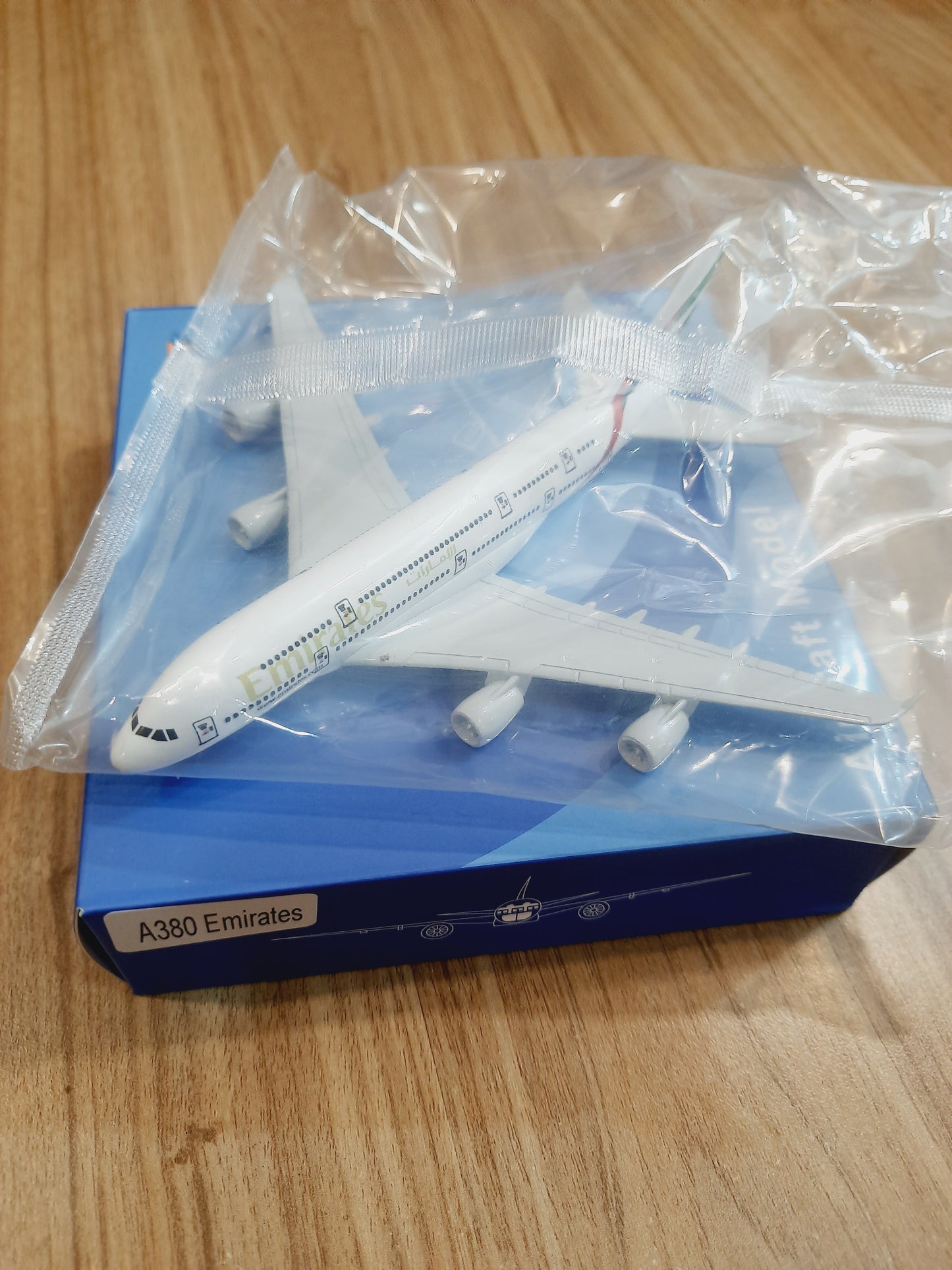 A380 Emirates Diecast Scale Model Airplane (15 cm)