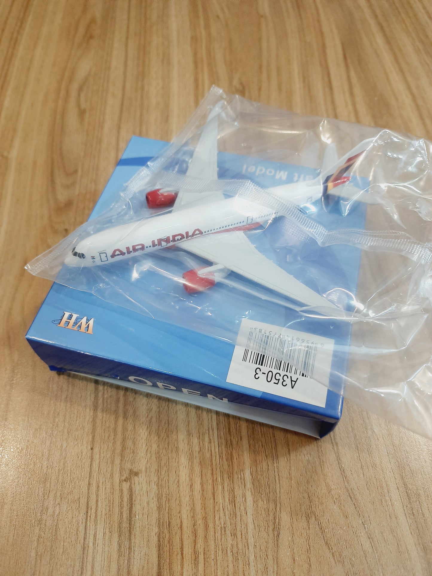 A350 Air India Diecast Scale Model Airplane (15 cm)