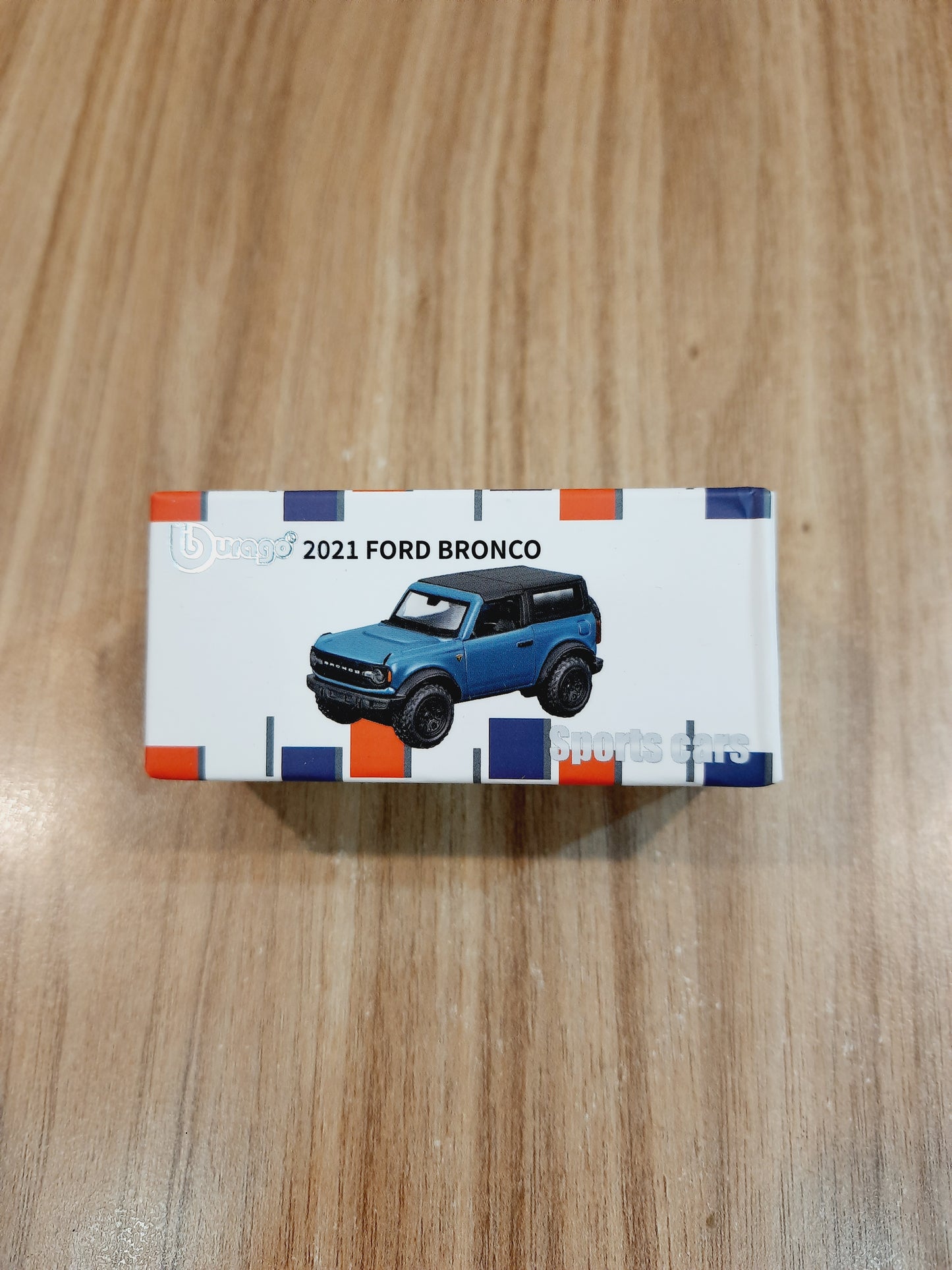 Bburago 2021 Ford Bronco 1:64 Licensed Diecast Scale Model Car