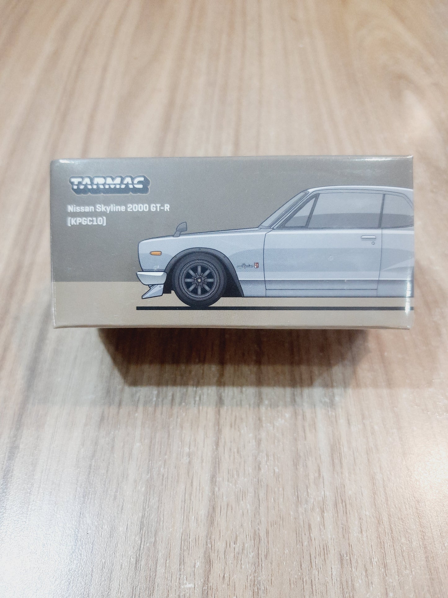 Tarmac Works Nissan Skyline 2000 GT-R (KPGC10) Silver 1:64 Diecast Model | GLOBAL64