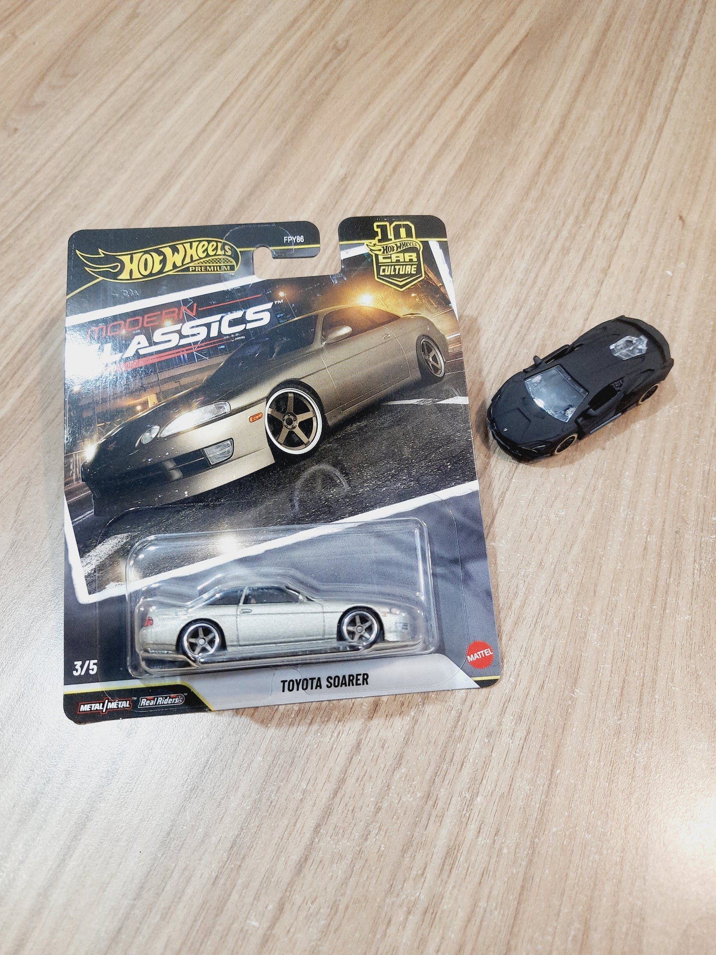 Hot Wheels Modern Classics Toyota Soarer & Metal Lamborghini Sian FKP 37