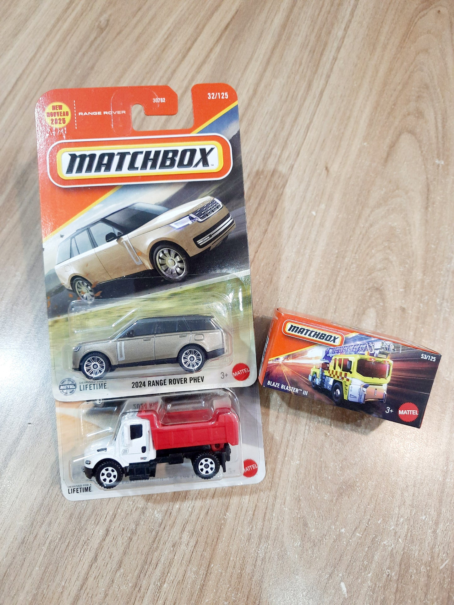 (Creased Cards) Matchbox 2024 Range Rover Phev, Freightliner M2 106 Plus & Blaze Blaster lll
