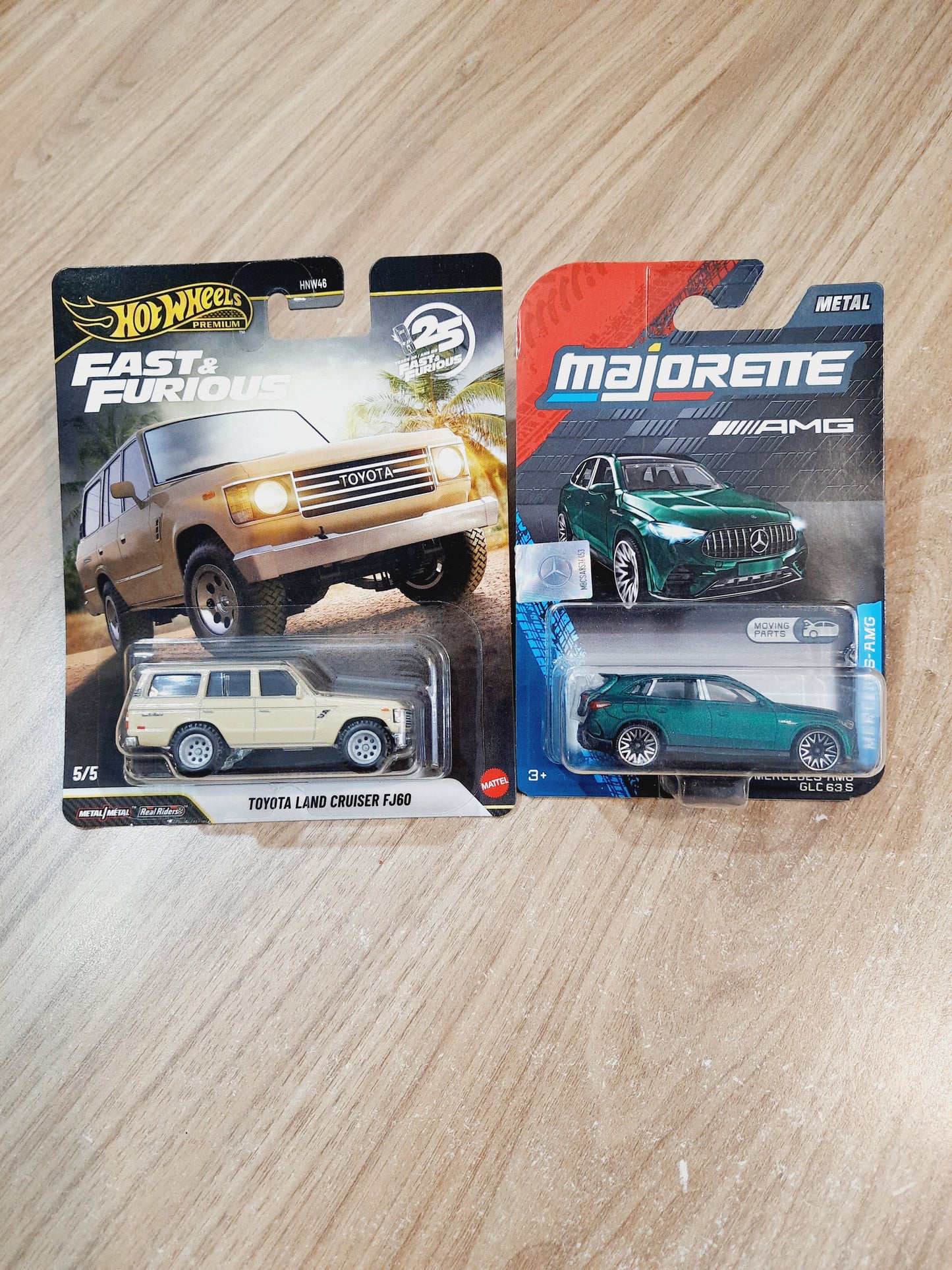 Hot Wheels Premium Toyota Land Cruiser FJ60 & Majorette Mercedes Amg GLC 63 S