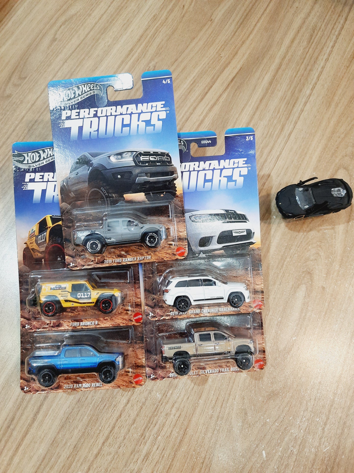 Hot Wheels Performance Trucks GDG44 Silver Series Combo Pack