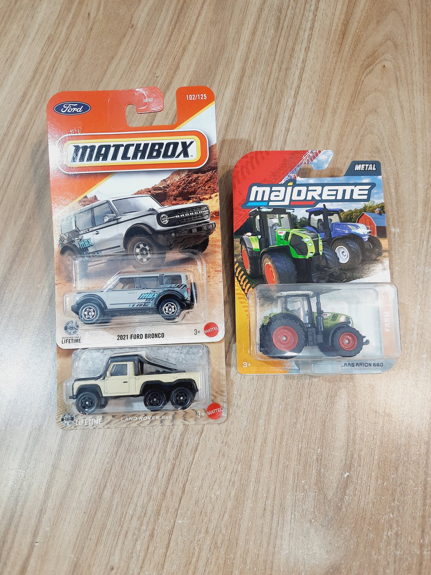 Matchbox Land Rover 6x6, 2021 Ford Bronco & Majorette Farm Claas Arion 660