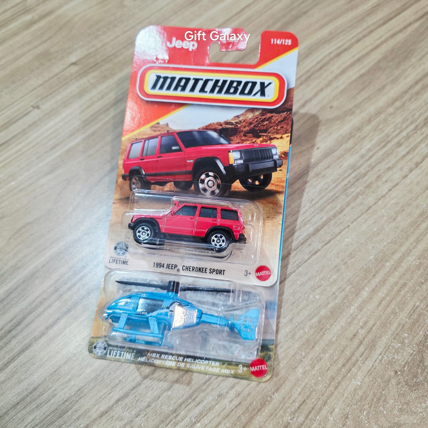 Matchbox 1994 Jeep Cherokee Sport & Mbx Rescue Helicopter