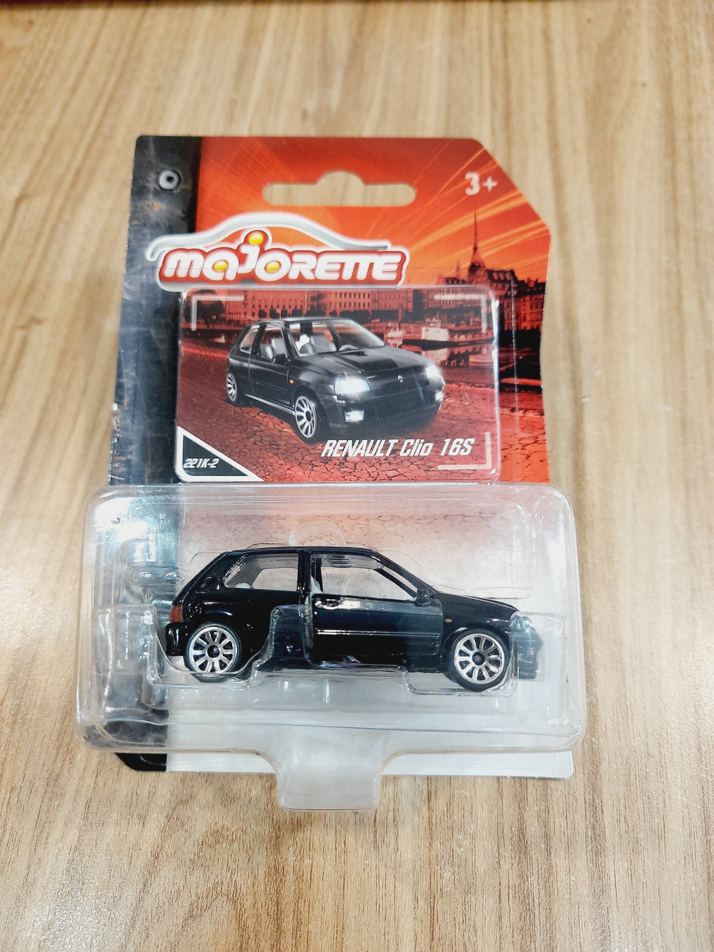 Majorette Renault Clio 16S Vintage Edition Diecast Scale Model 1:64