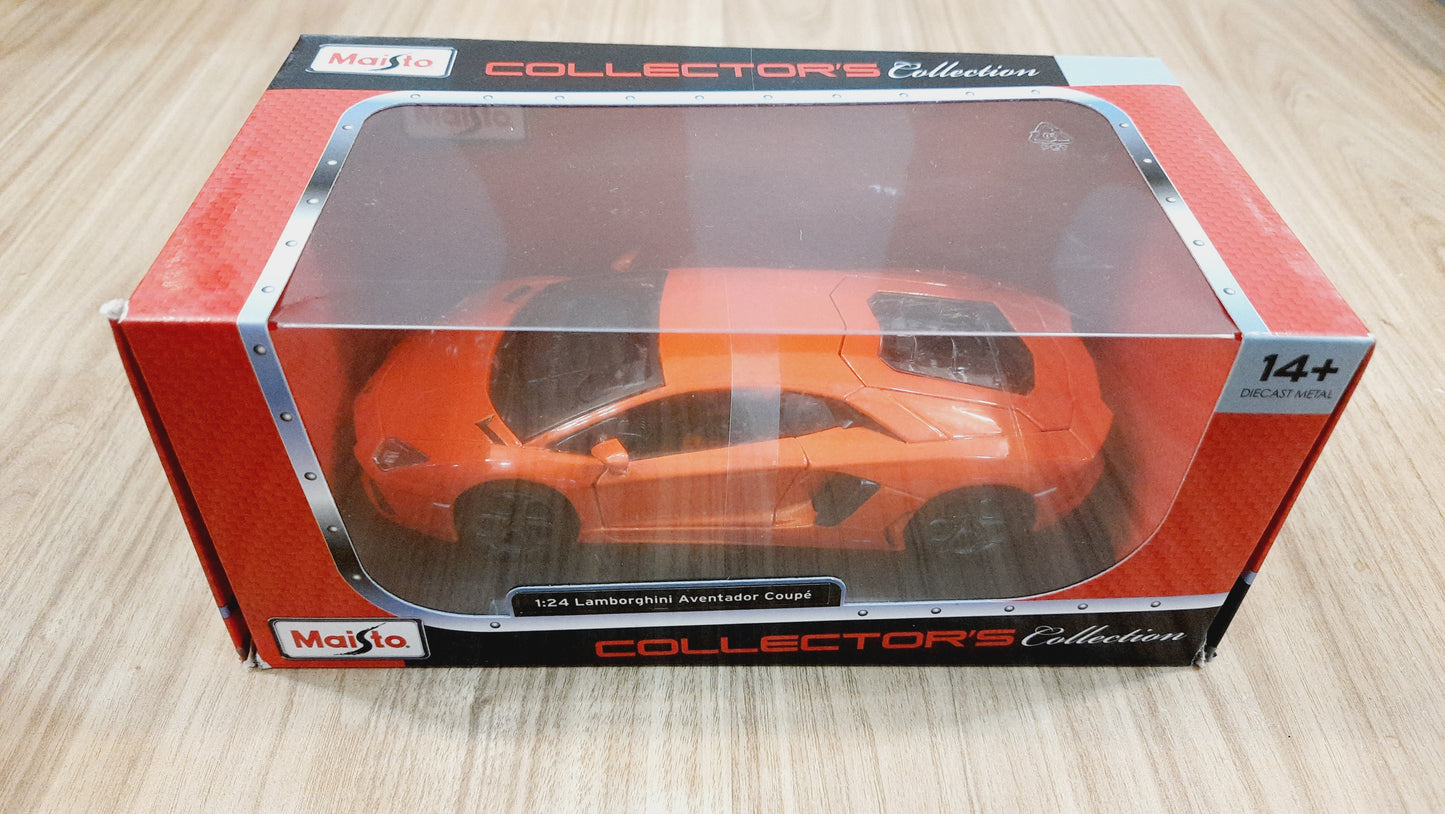 Maisto Lamborghini Aventador Coupe Diecast Scale Model 1:24