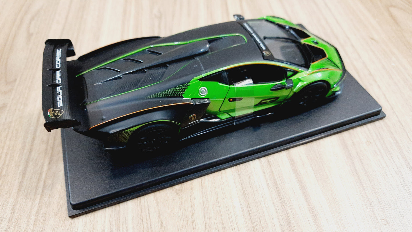 Bburago Lamborghini Essenza Scv12 Diecast Scale Model 1:24 (Green)