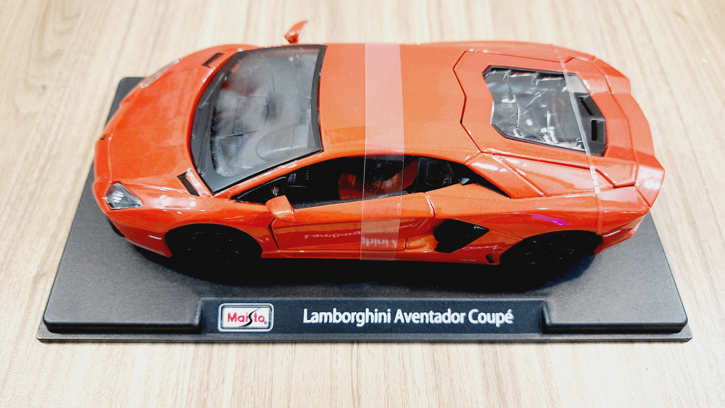 Maisto Lamborghini Aventador Coupe Diecast Scale Model 1:24