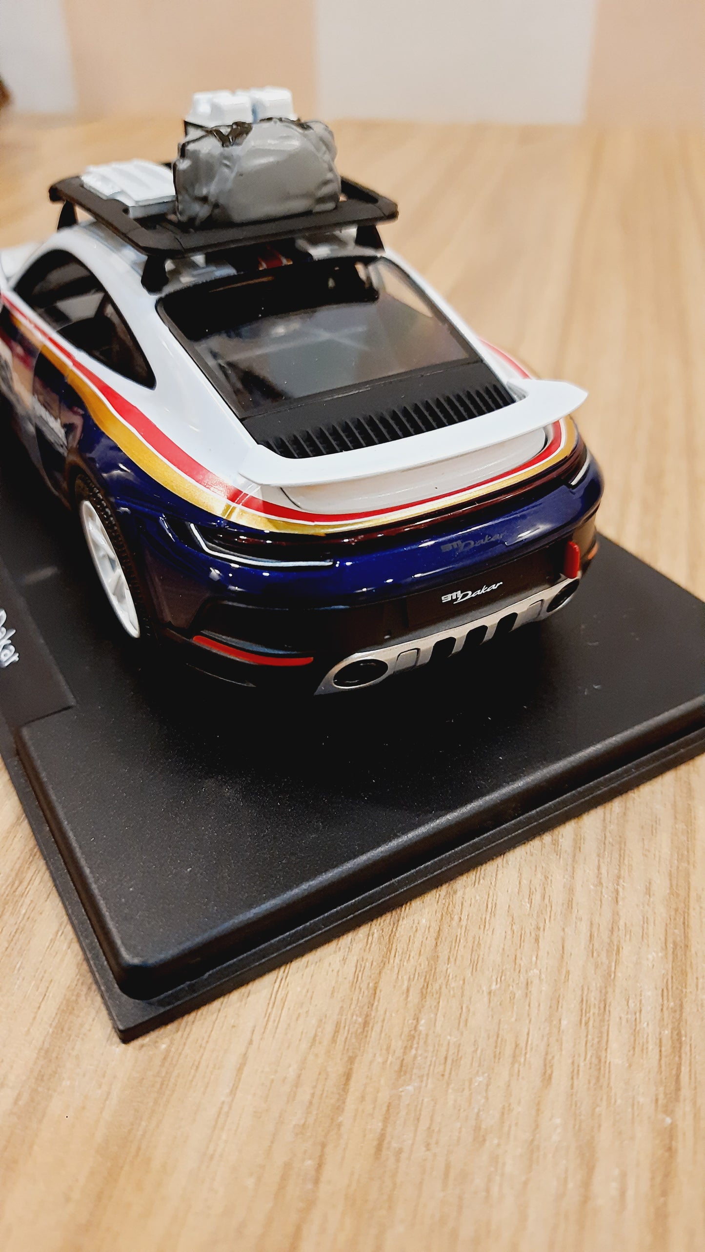 Bburago Porsche 911 Dakar Diecast Scale Model 1:24