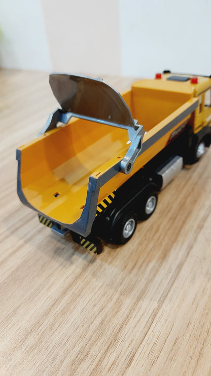 Diecast Scale Model Dumper Truck 1:32