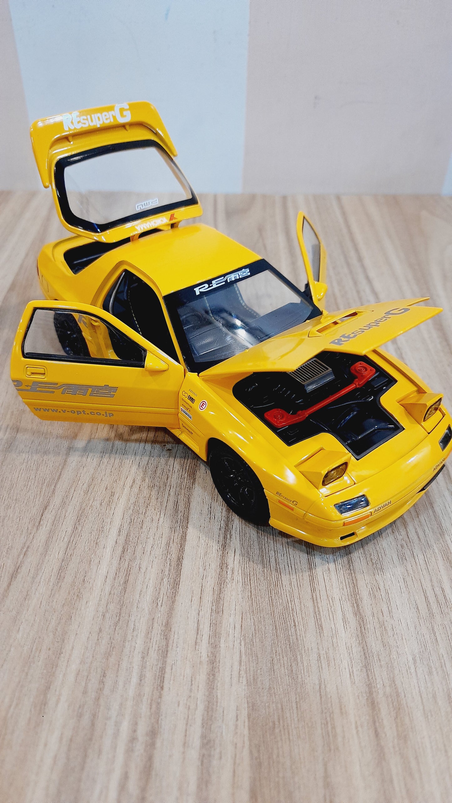 Mazda Rx7 Diecast Scale Model 1:24