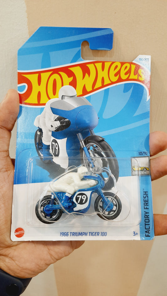Hot Wheels 1966 Triumph Tiger 100