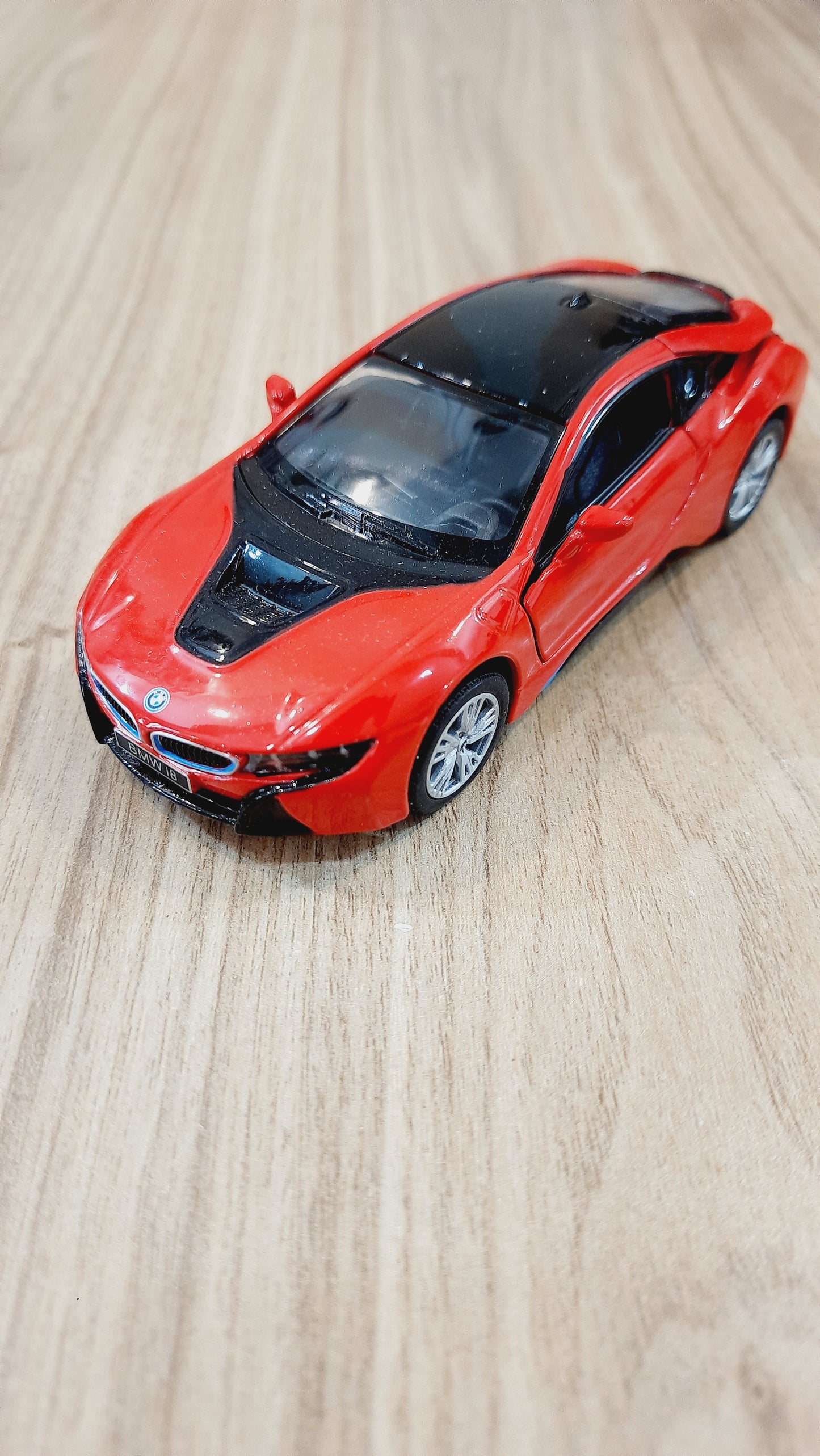 Kinsmart BMW i8 1:36 Diecast Scale Model
