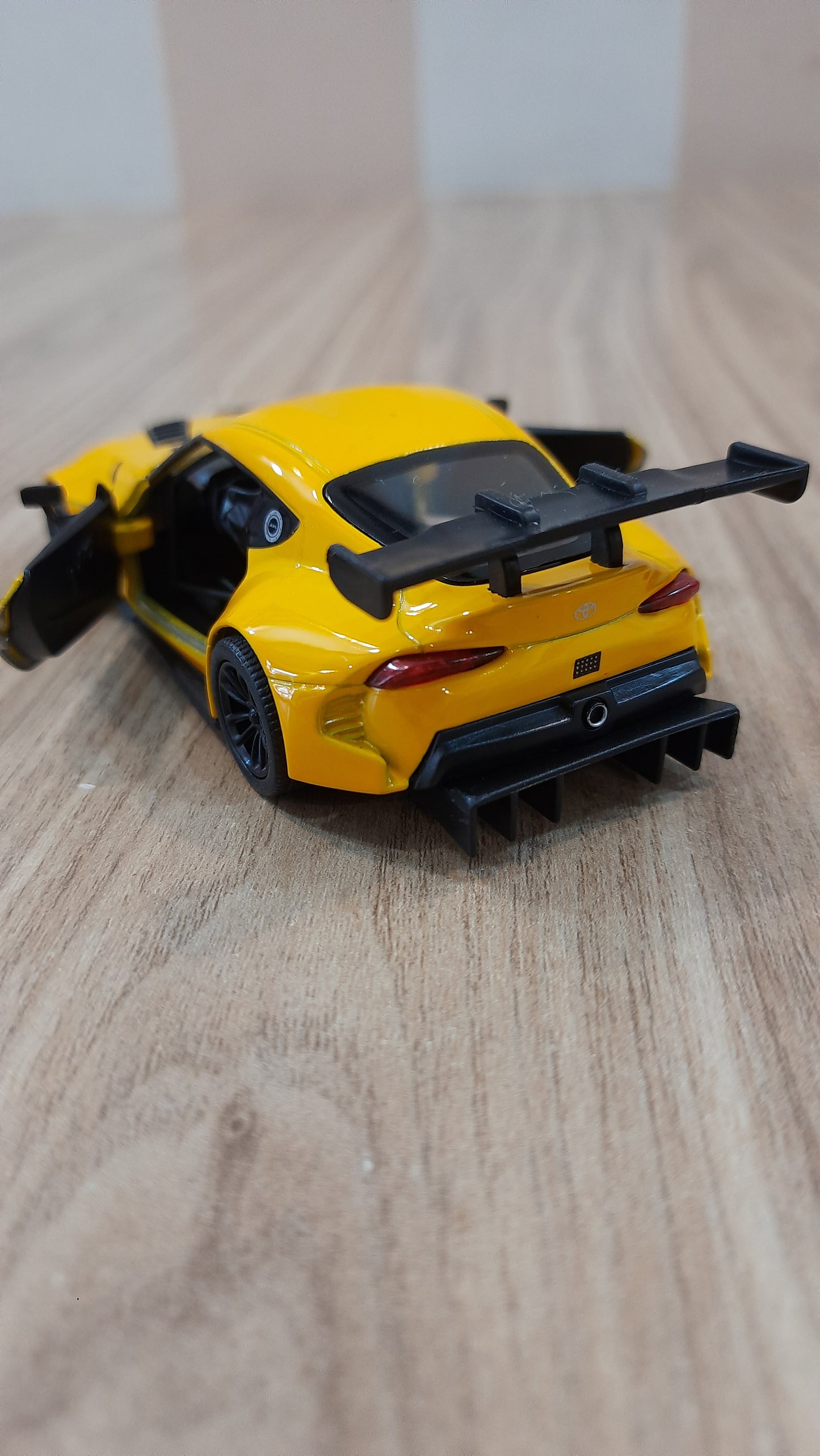 Kinsmart Totoya GR Supra Racing Concept Diecast Scale Model 1:36