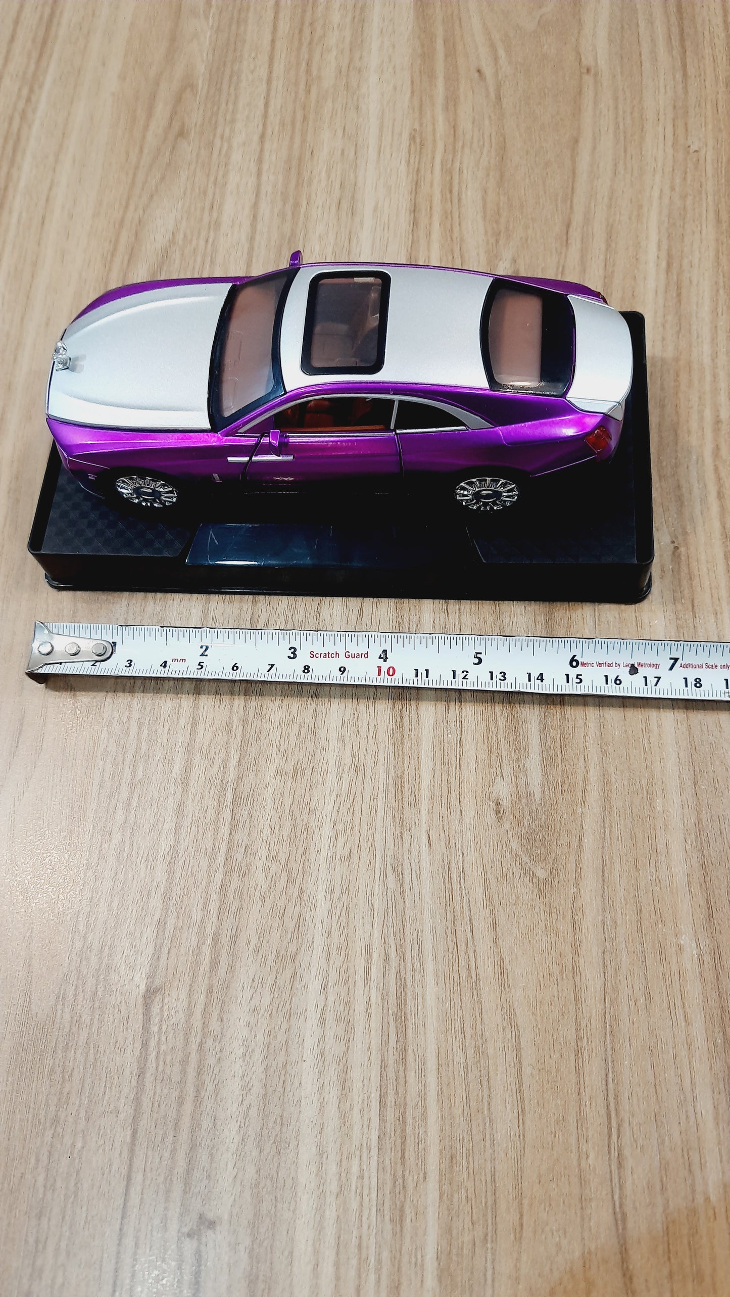 Rolls Royce Spectre Diecast Scale 1:32 by LJX Model