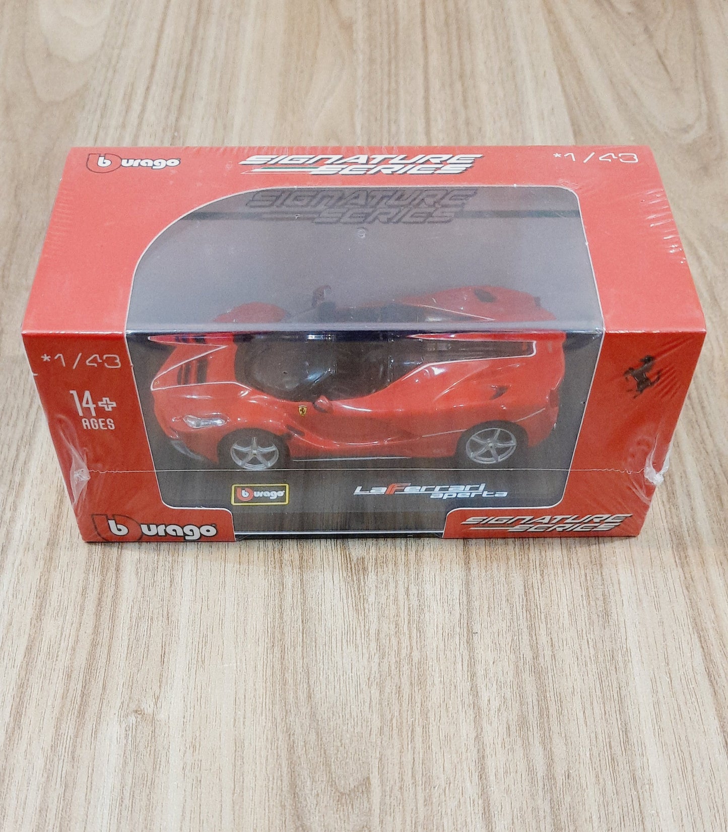 Bburago LaFerrari Aperta 1:43 diecast scale model