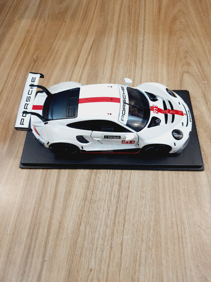 Bburago Porsche 911 RSR (White) Diecast Scale Model 1:24