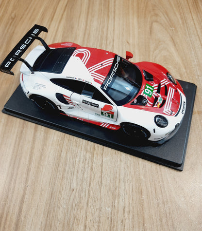 Bburago Porsche 911 RSR (RED) Diecast Scale Model 1:24