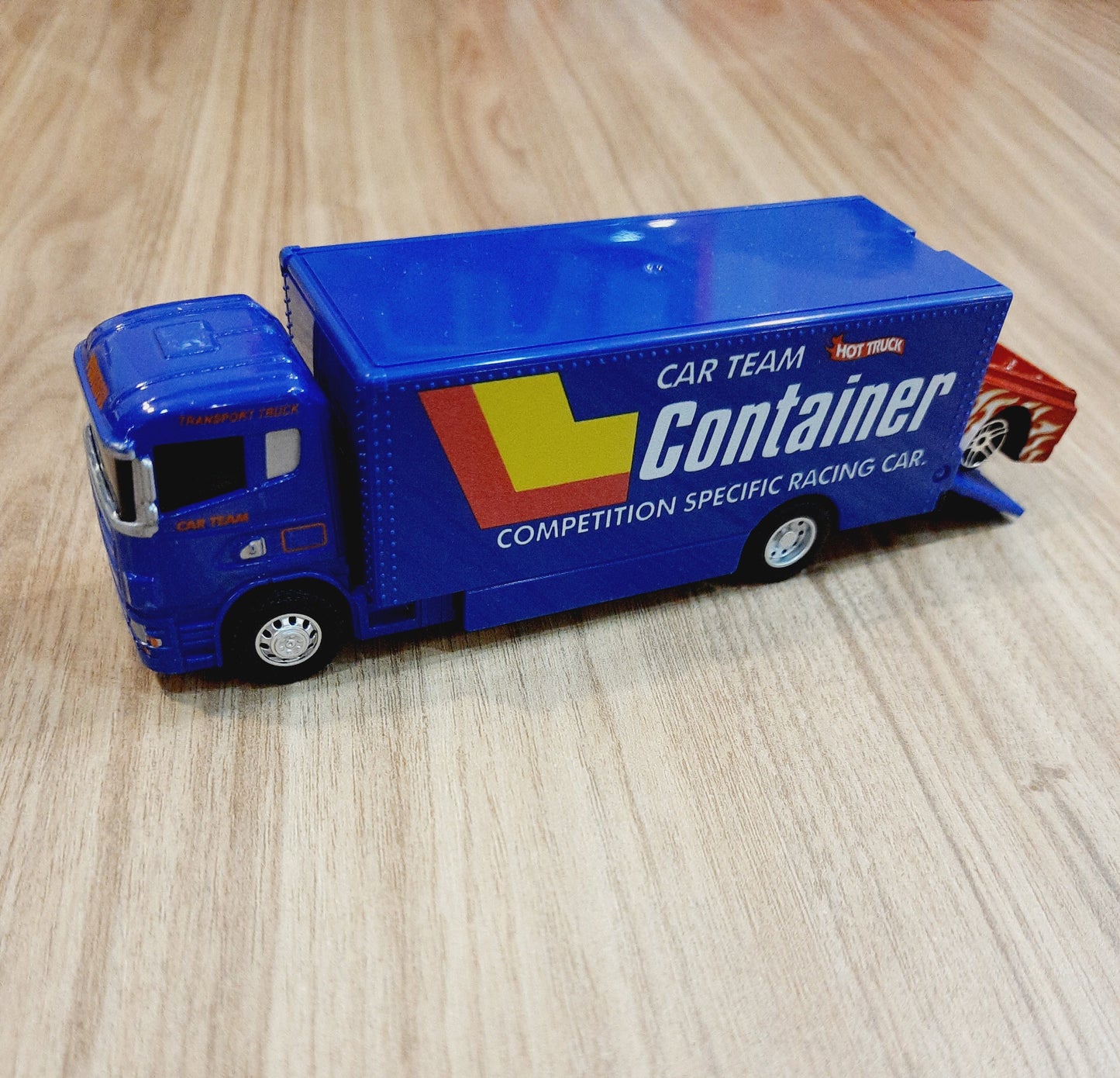 Transport Truck with Mini Metal Car 1:64 | Diecast Scale Model