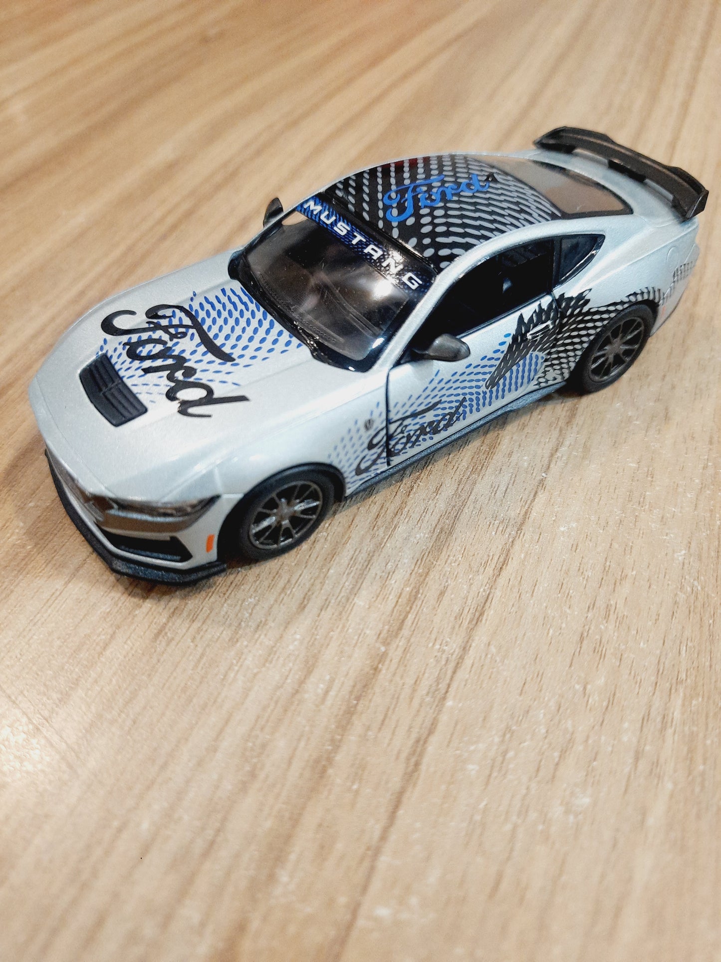 2024 Ford Mustang Dark Hourse Livery Edition Diecast Scale Model 1:38