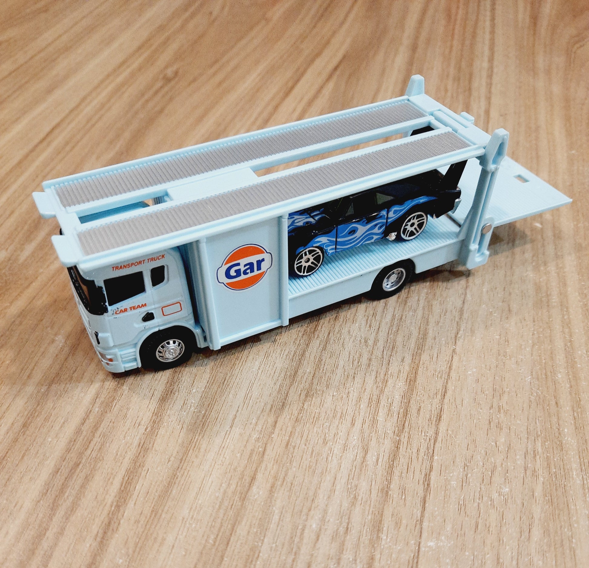 Transport Truck with Mini Metal Car 1:64 | Diecast Scale Model