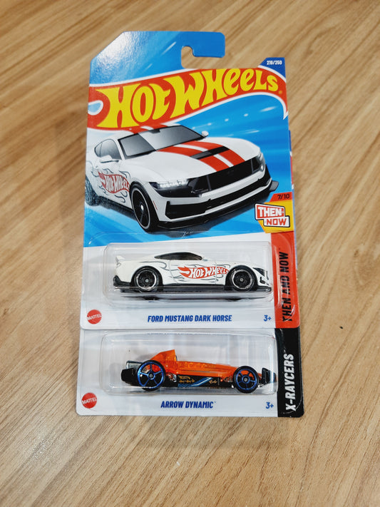 Hot Wheels Ford Mustang Dark Horse & Arrow Dynamic (combo pack of 2)