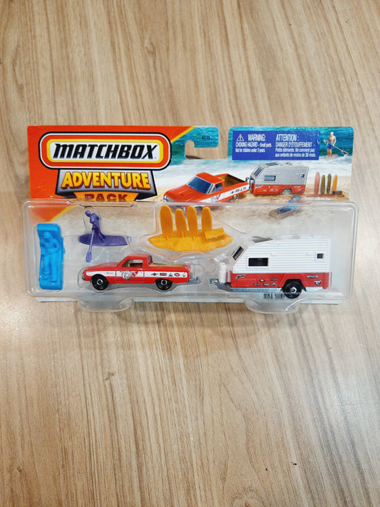 Matchbox Adventure Pack 61 Ford Ranchero / Mbx travel trailer ll