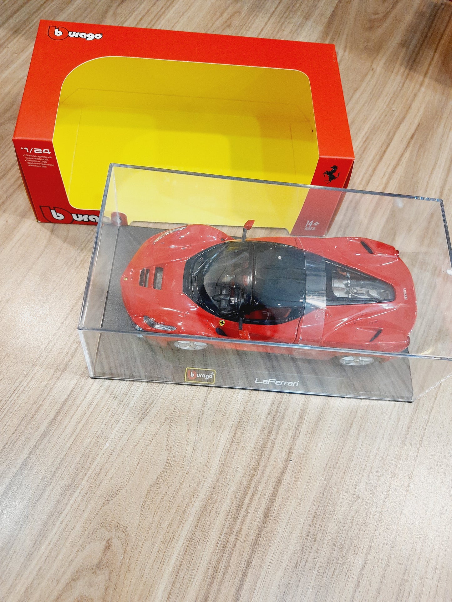 Bburago LaFerrari Diecast Scale Model 1:24